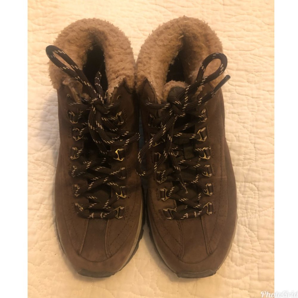 Sketchers Fur & Suede Hiking Boots